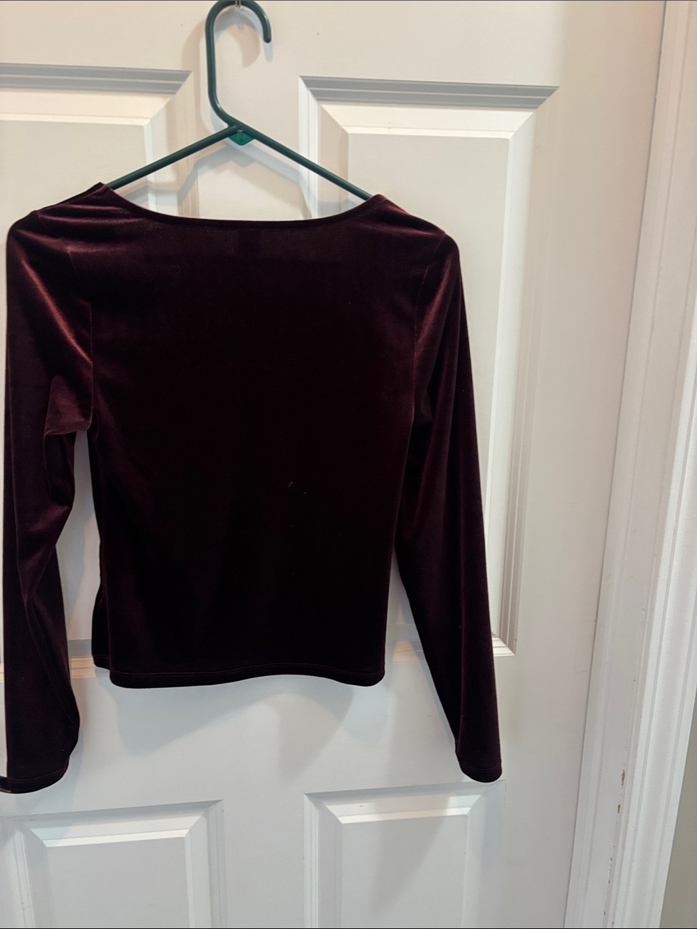 Old Navy Velvet Square-Neck Long Sleeve Top in Burgundy - Picture 3 of 3
